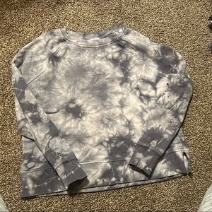 Time and Tru Light Gray Tie-Dye Top
